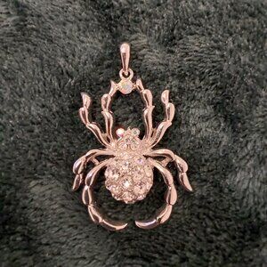 BEAUTIFUL SPARKLE SPIDER PENDANT 2005 NEW CONDITION